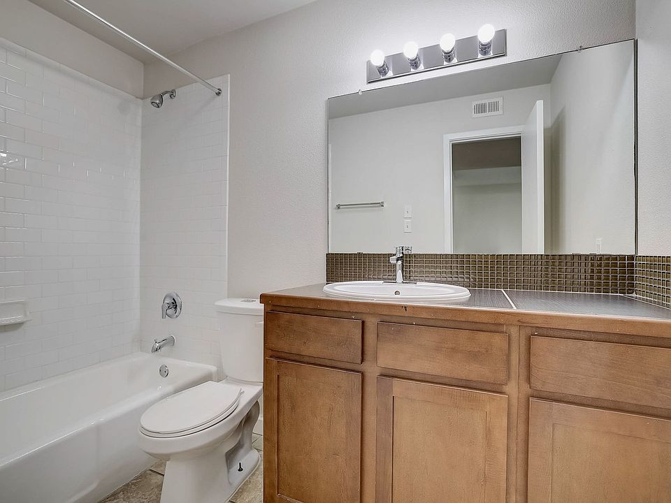 1st image of 600 S 1st St #Wil-233