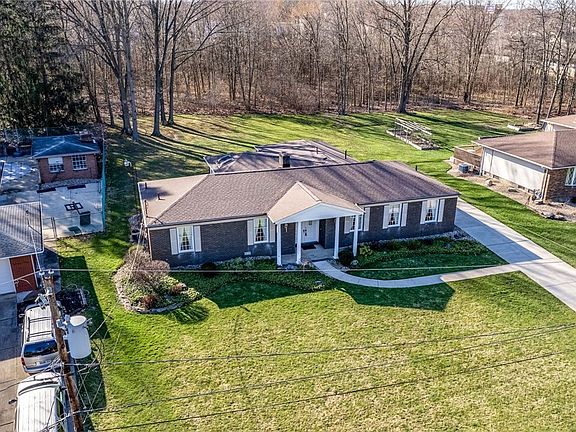 4th image of 3064 Meadow Ln NE
