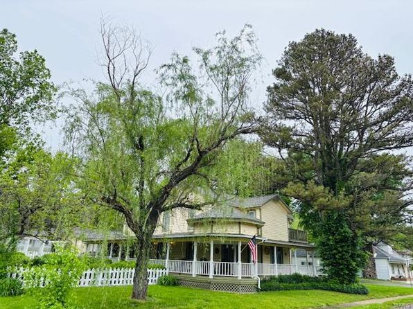 305 Frisco St, Steelville, MO 65565