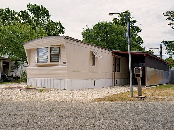 2nd image of 705 Ottilie Dr