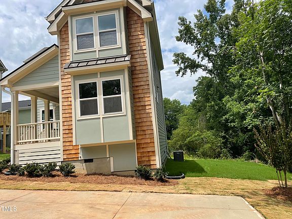 3rd image of 551 Homeland Ave