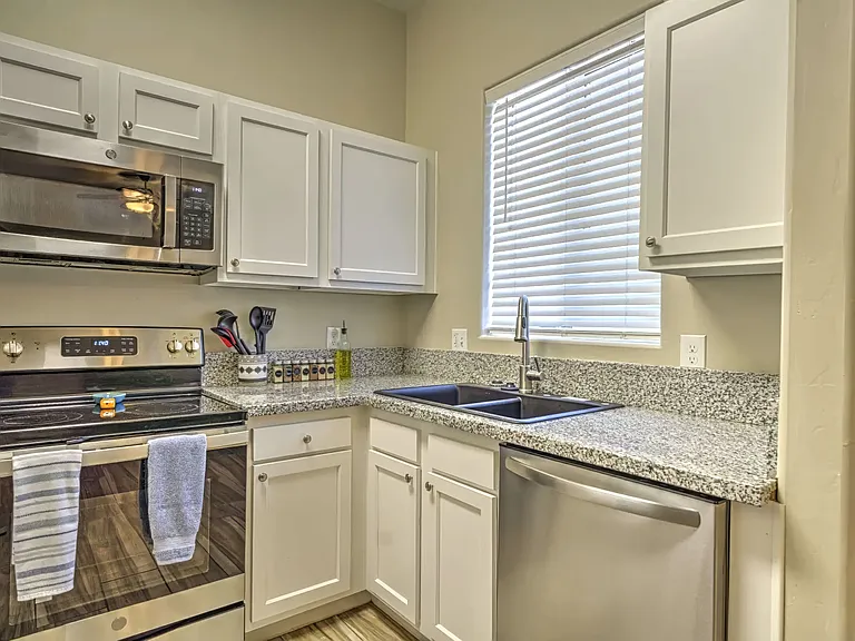 5025 E Lee St #1 — Photo 6