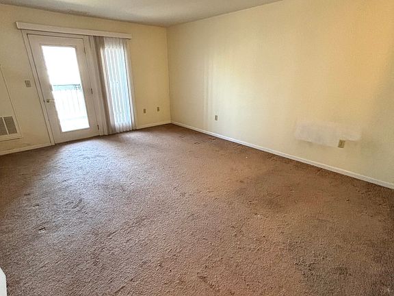 3rd image of 338 W Saginaw St Unit 36