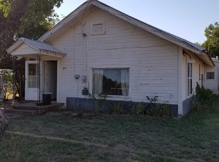 725 Post Oak Ave, Moran, TX 76464