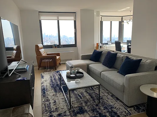 Rented by (Legacy) Elegran | media 33