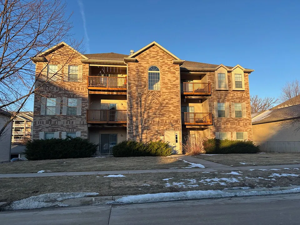 2886 Coral Ct