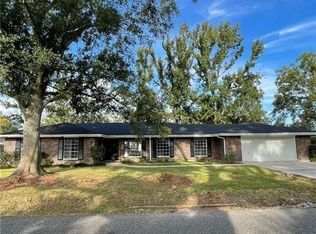 214 River Oaks Dr, Luling, LA 70070