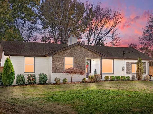 117 Forest View Dr, Hendersonville, TN 37075