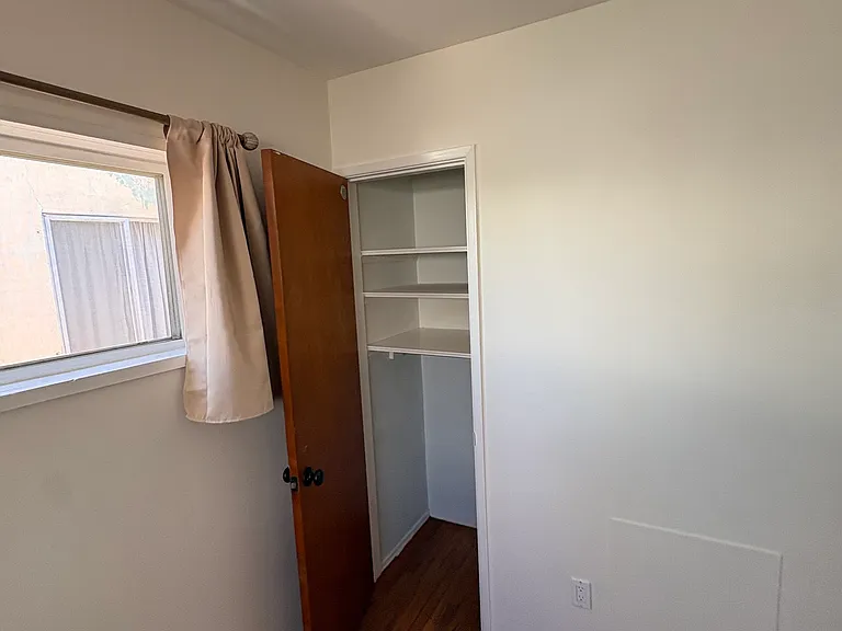 2627 Madison Ave — Photo 9