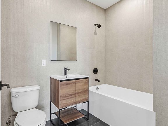 5th image of 948 New York Ave APT 3B