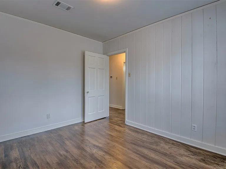 2216 N Arthur St — Photo 25