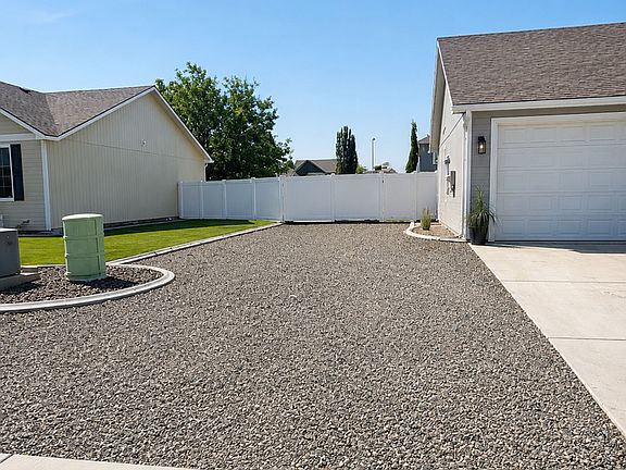 2nd image of 4212 Laredo Dr
