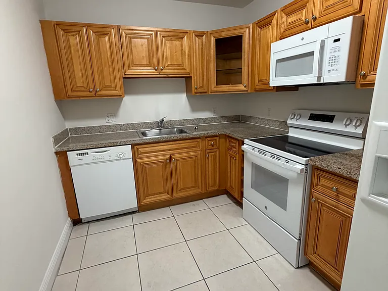 6357 SW 8th St #803 — Photo 5