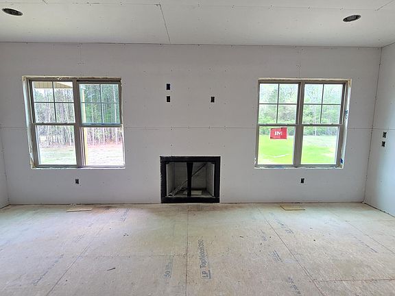 3rd image of 330 Freedom Ridge Dr