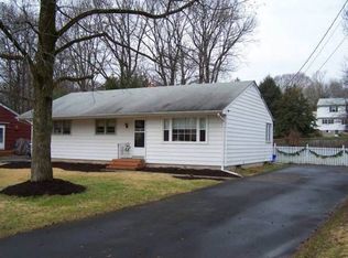 208 W Ferry Rd, Yardley, PA 19067