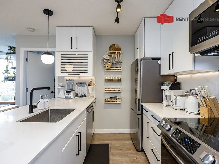 689 Abbott St #2202 — Photo 12