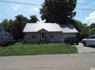 303 Sevier St, Sevierville, TN 37862