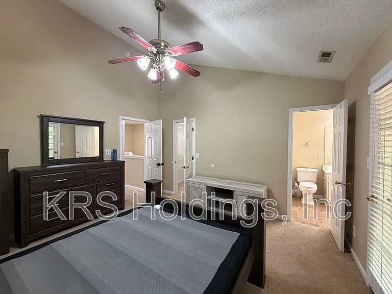 940 Allendale Dr — Photo 14