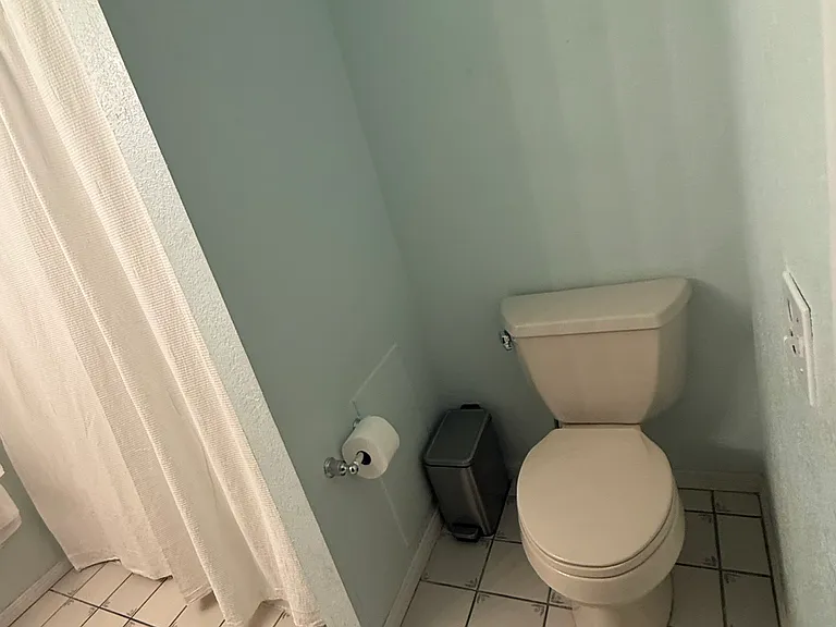 545 W Victoria Ct #1 — Photo 15