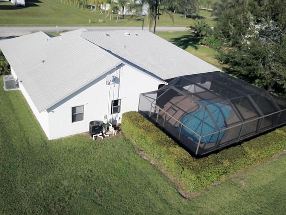 3rd image of 18503 Kitty Hawk Ct