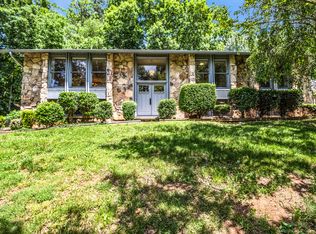 4634 Lakeview Rd, Louisville, TN 37777