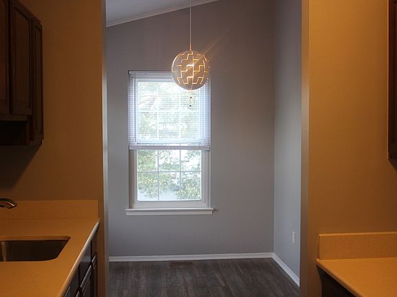 5th image of 42225 Pellston Dr #281