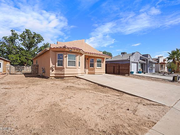 3rd image of 871 Luisa Guerra Dr