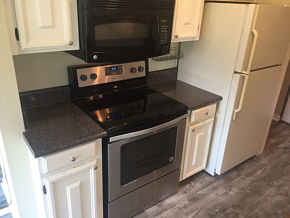 2nd image of 828 N El Camino Real Unit 8