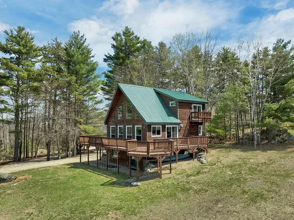 59 Effingham Road, Ossipee, NH 03864