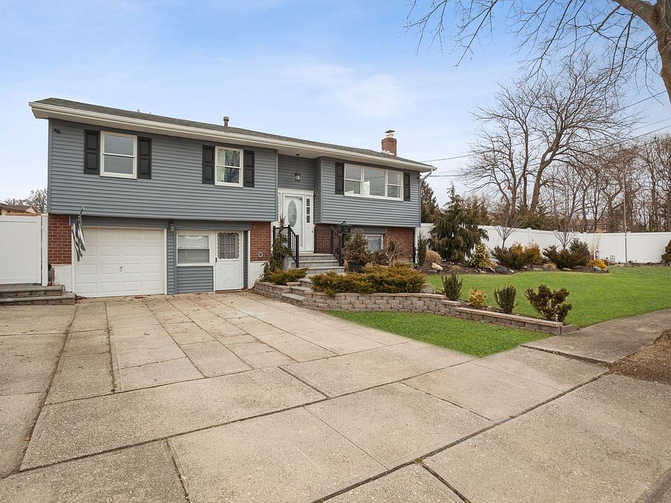 1st image of 7 Lana Ct