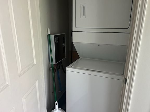 5th image of 204 Barnett Cir