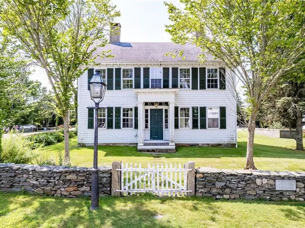 2 Commons, Little Compton, RI 02837