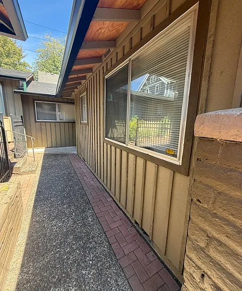 6115 S Kelly Ave — Photo 2
