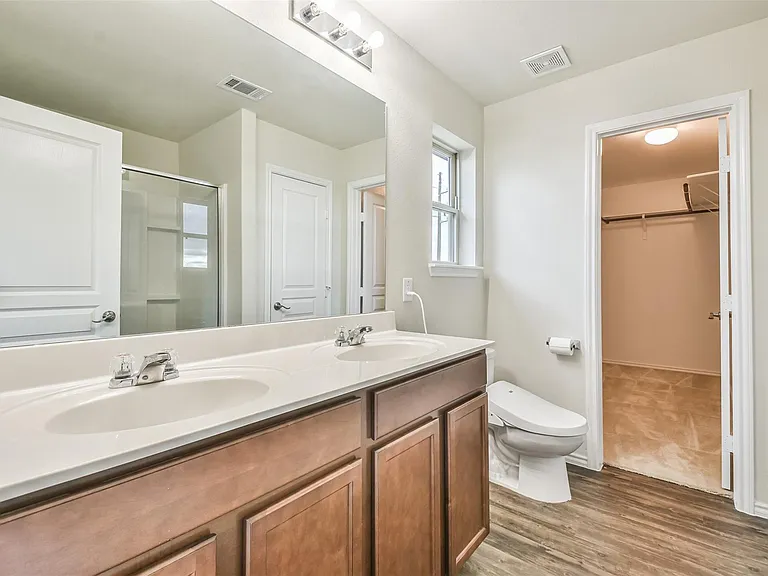 5047 Royal Amber Ln — Photo 31