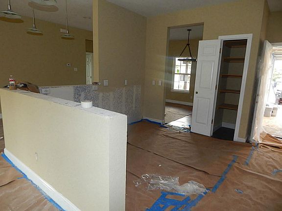 5th image of 1213 Niagara St