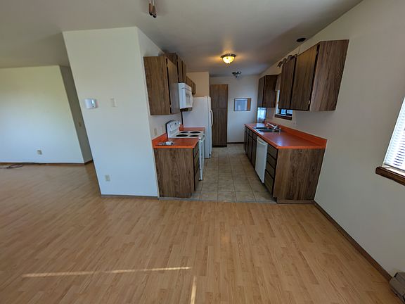5th image of 1207 Park St