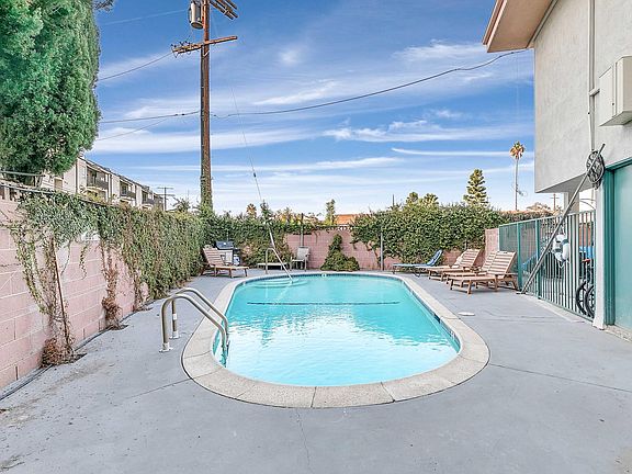 3rd image of 11661 Erwin St APT 4