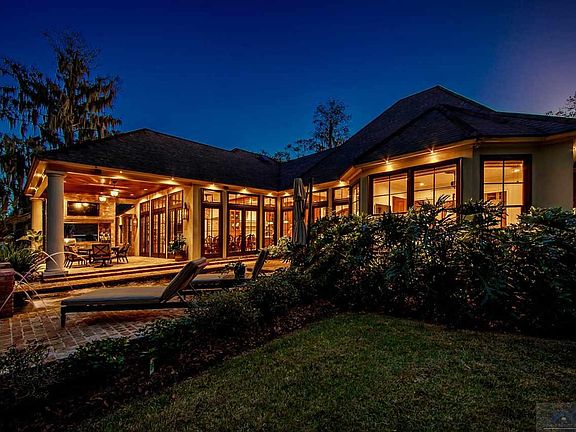 4th image of 422 Oak Alley Dr