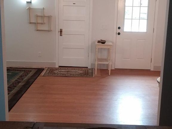 4th image of 131 Magnolia Ave