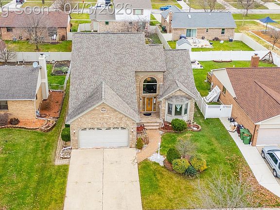 2nd image of 15135 Churchill St