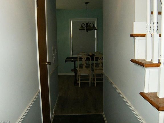 5th image of 183 Brookvalley Dr