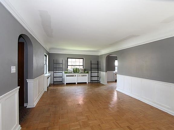 3rd image of 1082 Benz Ave