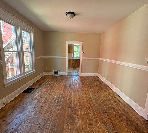 5th image of 314 Westside Ave