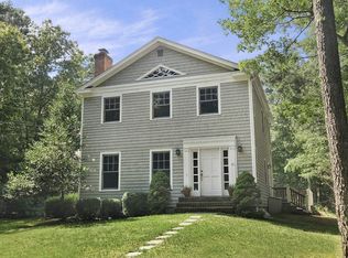 63 Edwards Hole Rd, East Hampton, NY 11937