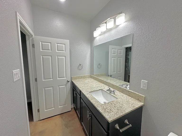 3109 Clinkenbeard Dr #3107A — Photo 6