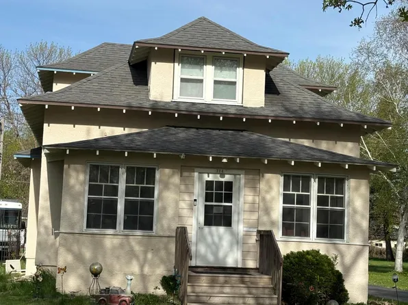 724 12th St S, Benson, MN 56215