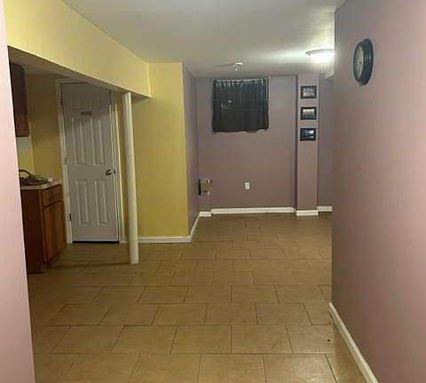 3rd image of 658 E 226th St #Basement