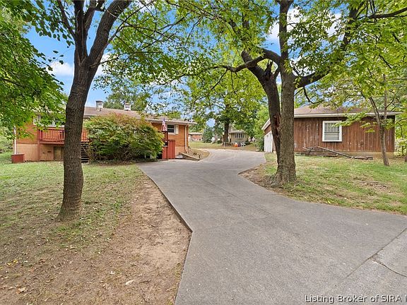 5th image of 614 Lynn Road