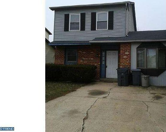 1st image of 322 Brandon Dr