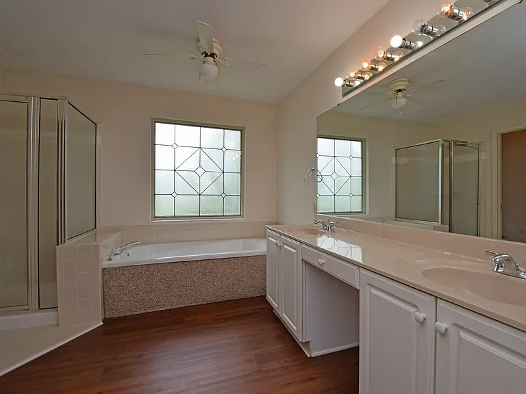 6490 Glenarbor Dr — Photo 19
